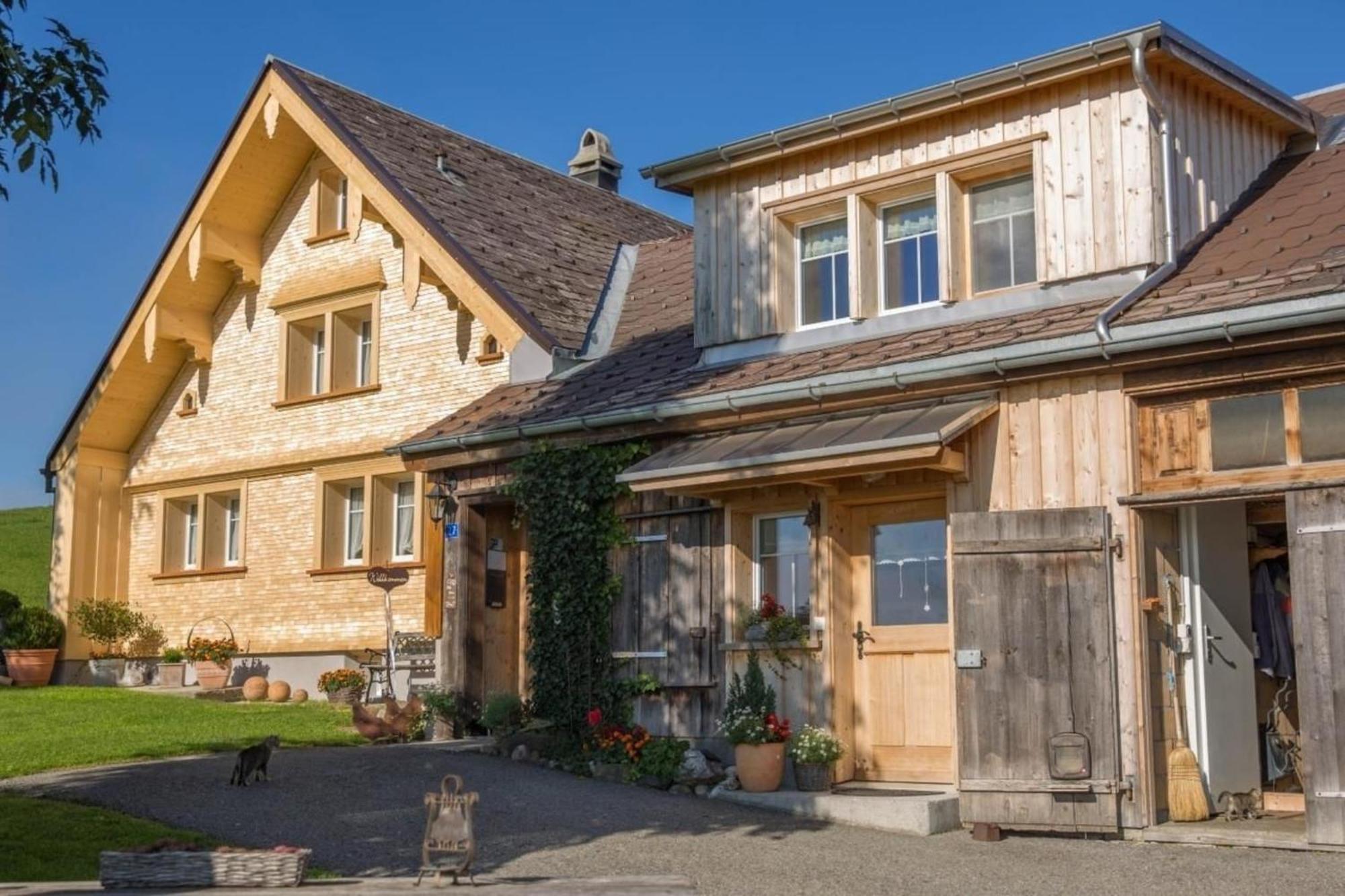 Bauernhof Fendrig - Neue Wohnung Haslen Exterior foto