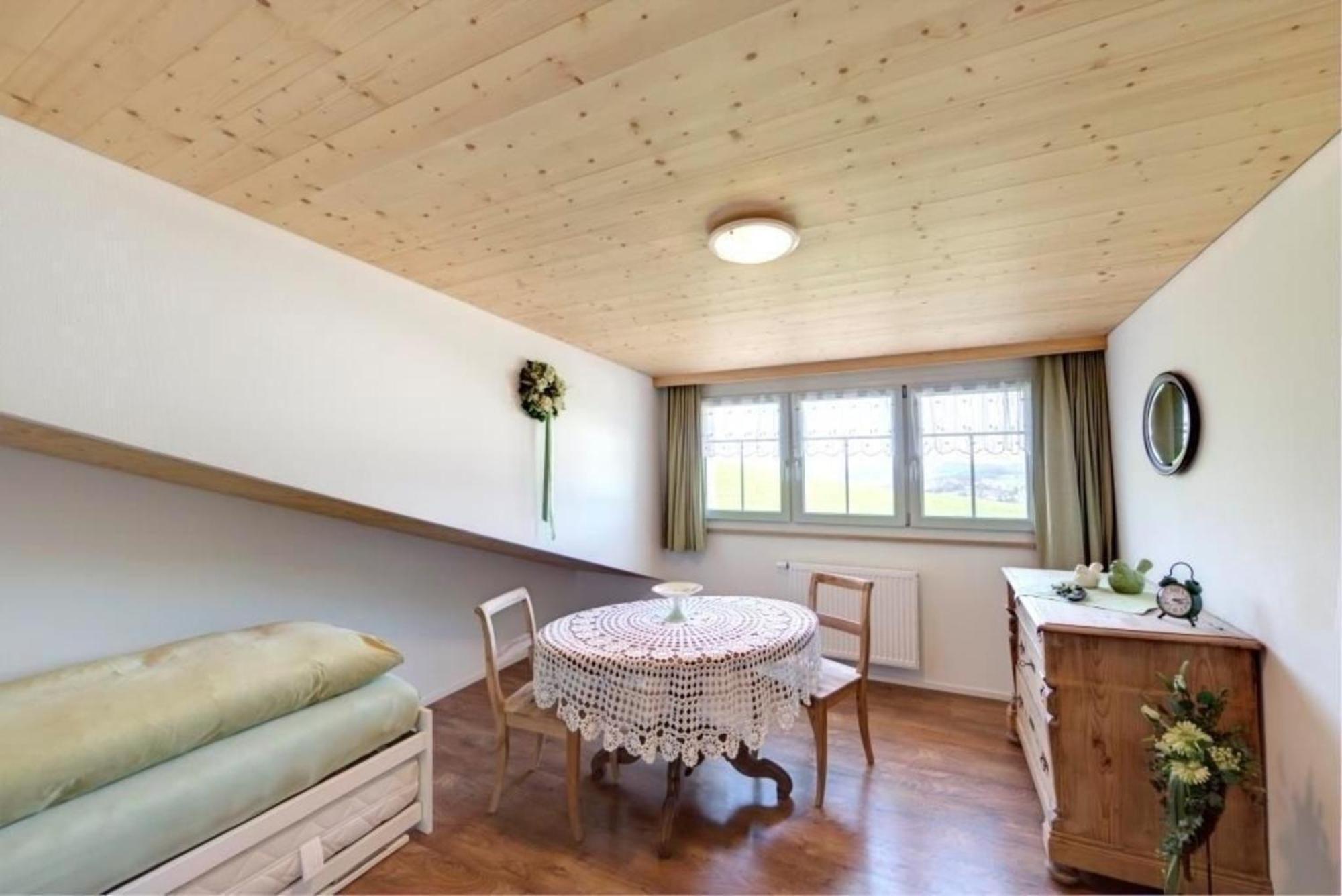 Bauernhof Fendrig - Neue Wohnung Haslen Exterior foto