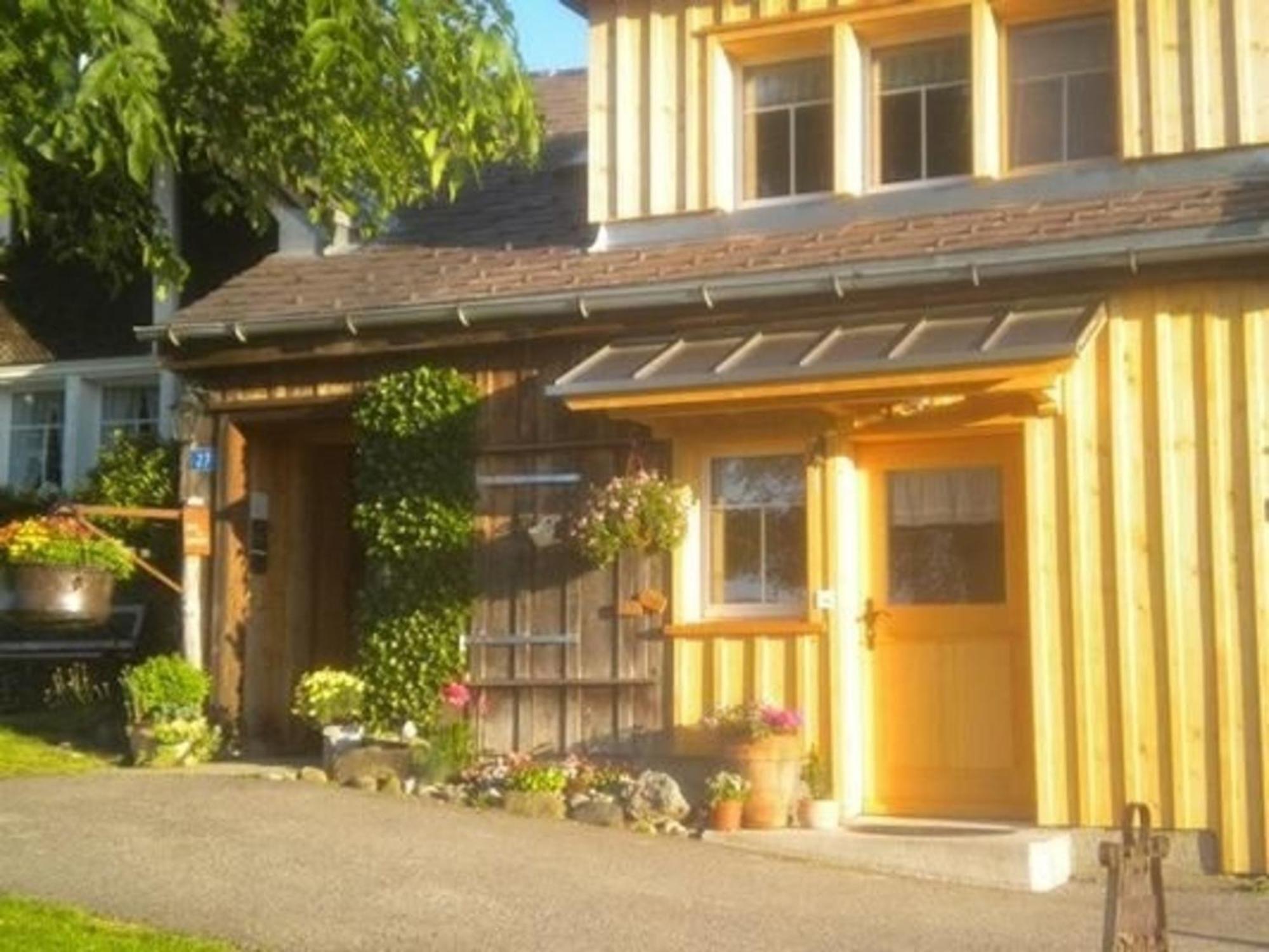 Bauernhof Fendrig - Neue Wohnung Haslen Exterior foto